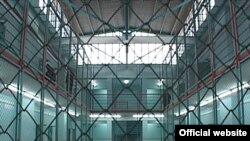 Заключенные продолжают жаловаться на жестокое обращение со стороны надзирателей