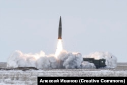 O rachetă Iskander cu capacitate nucleară testată în Rusia, în 2018.