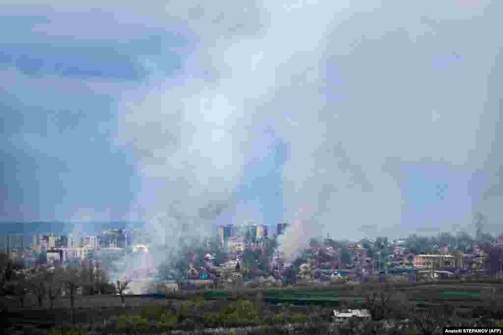 Smoke rises over the ruins of Bakhmut. A 38-year-old infantryman named Andriy said: "There are no buildings left. Everything, everything, everything is completely destroyed. It will have to be demolished anyway."