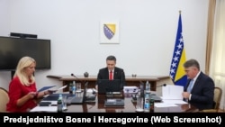 Tročlano Predsjedništvo BiH, Željka Cvijanović, Denis Bećirović i Željko Komšić na sjednici 4. jula 2024.