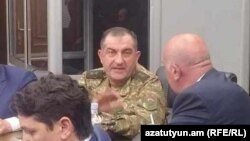 ՀՀ ԶՈՒ Գշ պետ Էդվարդ Ասրյանը Ազգային ժողովում քննարկման ժամանակ, Երևան, 29-ը մայիսի, 2024թ.