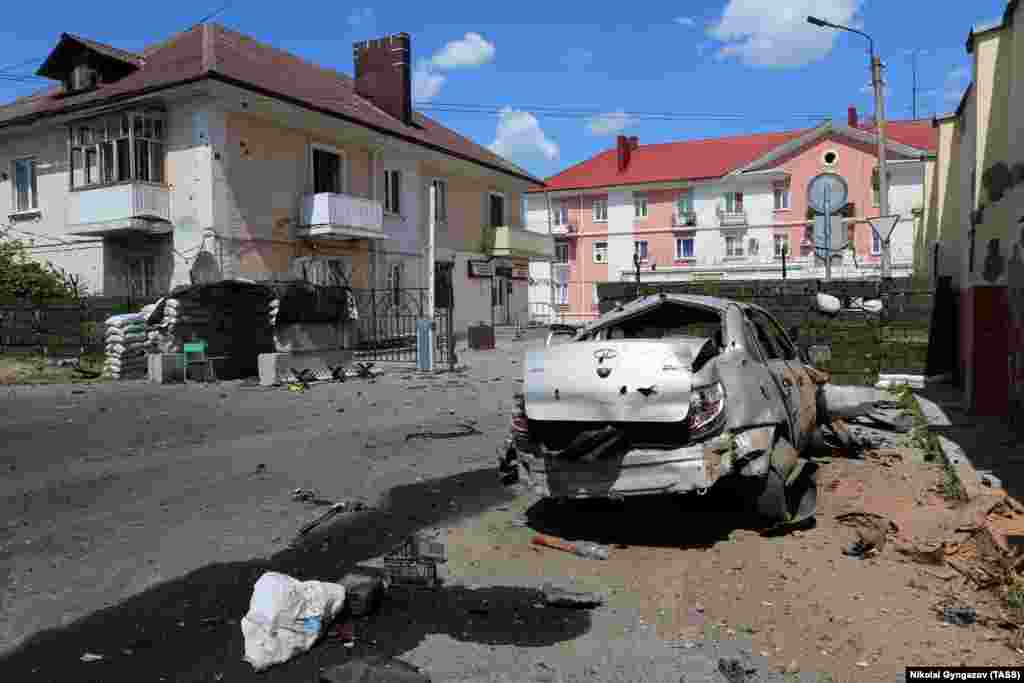 Damage in Shebekino on June 6 Western officials have repeatedly called for Ukrainian forces to avoid attacking Russian territory amid the Kremlin’s ongoing invasion of Ukraine. 