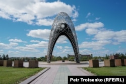 The Arch of Sorrow monument