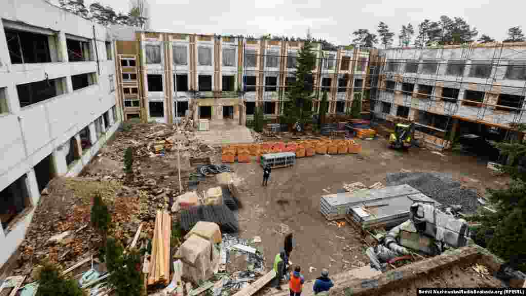 The Irpin Lyceum No. 3 is now being rebuilt with the help of UNICEF.