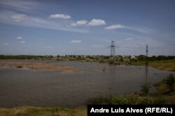 The water level has risen in artificial lakes surrounding Odradokamyanka village.