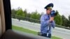 Öňki ofiseriň gürrüňinden: "...eliňe radar alyp, her günki getirmeli puly getirmeseň, onda sen iş başarmaýan adam bolýarsyň."