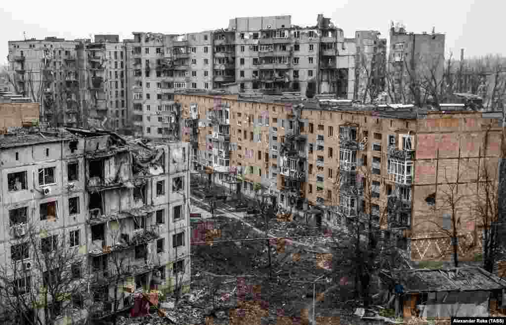 Разрушенные жилые дома в Авдеевке, 22 февраля 2024 года. 17 февраля Киев объявил о своем выводе своих войск из города, «чтобы избежать окружения и сохранить жизни и здоровье военнослужащих»