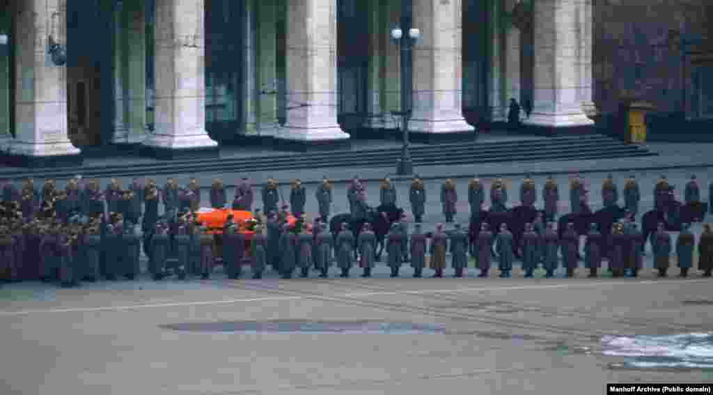 Stalin’s coffin, which featured a clear “bubble” for viewing the dictator’s face, is wheeled past the U.S. Embassy. Manhoff's photos are believed to be the only unofficial color images taken of the funeral. 