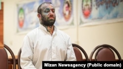 امیرحسین مقصودلو، معروف به «تتلو» در اولین جلسه دادگاه 