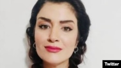 Atefeh Chaharmahalian, Iranian poet and dissident, is going to prison-- 21 Nov 2023