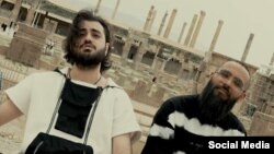 تصویری از موزیک ویدئو «آماده‌باش» که دو روز پیش از سوی این دو خواننده معترض منتشر شد