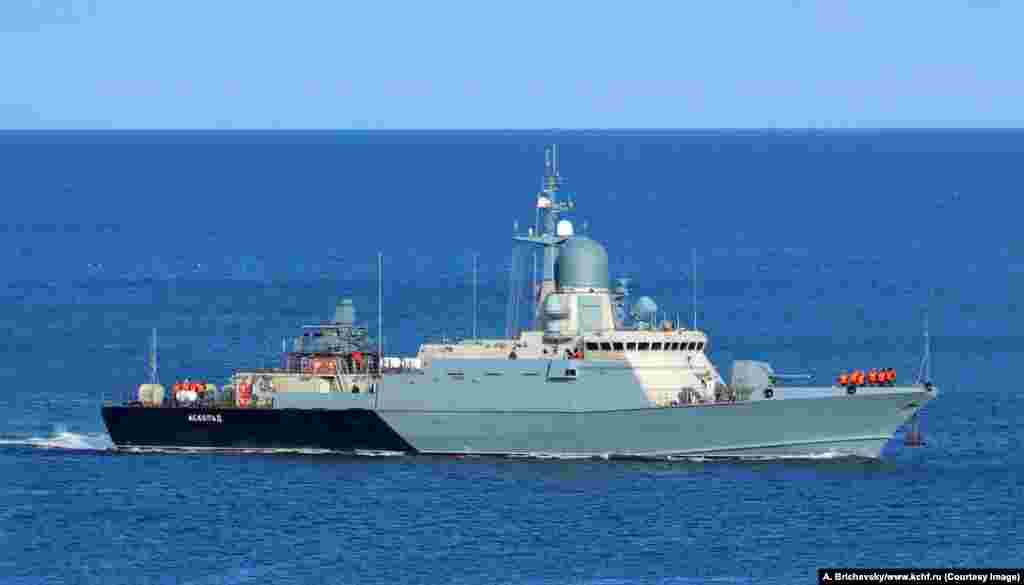The Askold corvette undergoes sea trials in October 2022. On November 4, the Karakurt-class Askold corvette, which had yet to enter service with the Russian Navy, was struck by an apparent cruise missile. Ukraine later announced the ship's "destruction." Russia’s Defense Ministry described it as "damaged." Karakurt corvettes are capable of launching up to eight cruise missiles and are equipped with a version of the Pantsir antiaircraft missile system. 