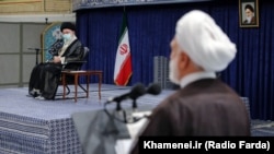 غلامحسین محسنی اژهای (راست) در بیت خامنهای