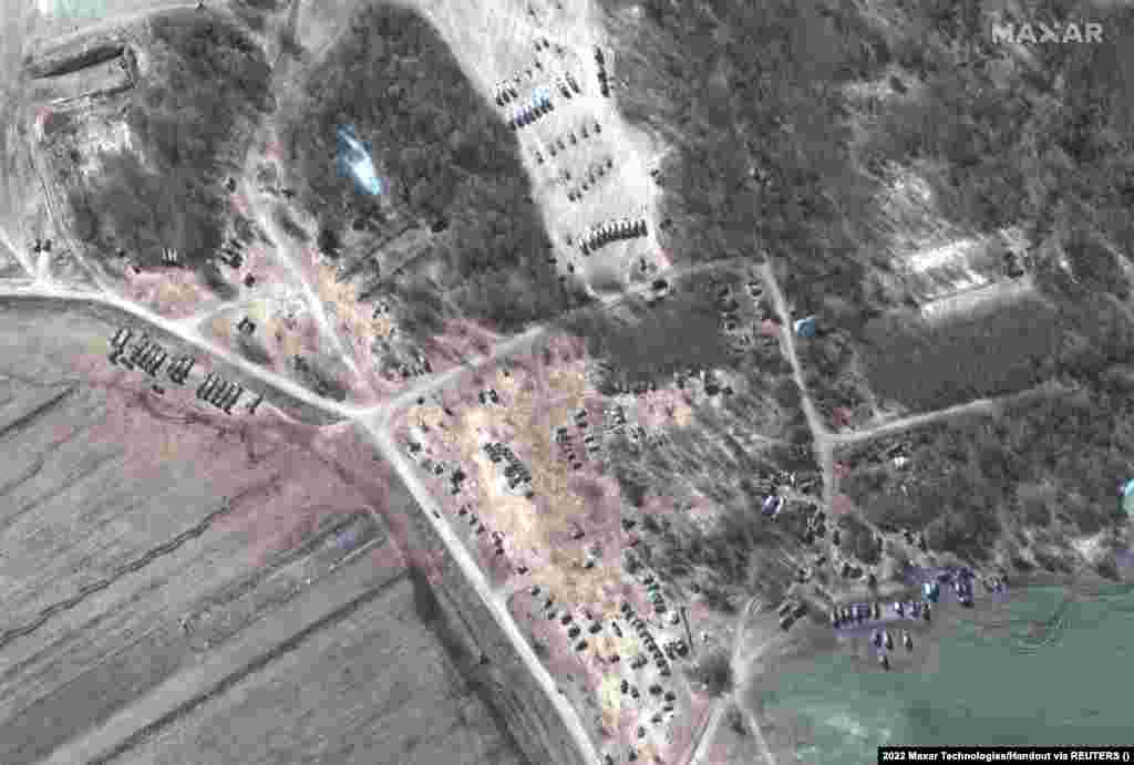 Maxar&#39;s experts say these are Russian ground forces near Dublin, Belarus, on March 18.
