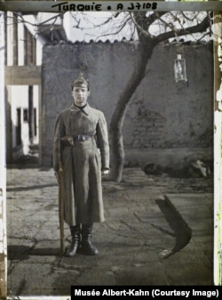 Ankaradaky sowet ilçihanasynyň garawuly. Türkiýe, 1922-nji ýylyň 30-njy dekabry. Şol gün SSSR döredilipdi.
