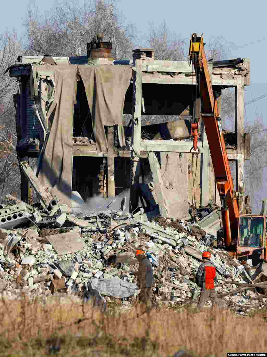 Some in Russia have noted that the large concentration of unprotected soldiers were housed just 11 kilometers from the current front line around Avdiyivka, within easy range of various artillery systems. Semyon Pegov, a pro-Kremlin war correspondent, said on Telegram that the Russian military leadership blaming dead soldiers for their own deaths "looks like an outright attempt to spread the blame.” 