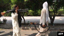 «اوس هم د دواړو ډلو تر منځ د جګړې وېره شته»