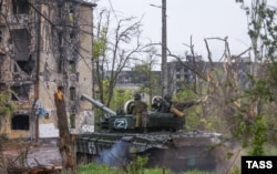 Pro-Russia soldiers in the city of Mariupol.
