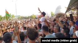 Протесты в Нукусе в Каракалпакстане против изменения статуса автономии, 3 июля 2022 года