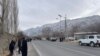 Տաջիկստանի սահմանի մոտ գտնվող Կոկ-Տաշ գյուղը, Բատկենի շրջան, Ղրղըզստան, 28 հունվարի, 2022թ.
