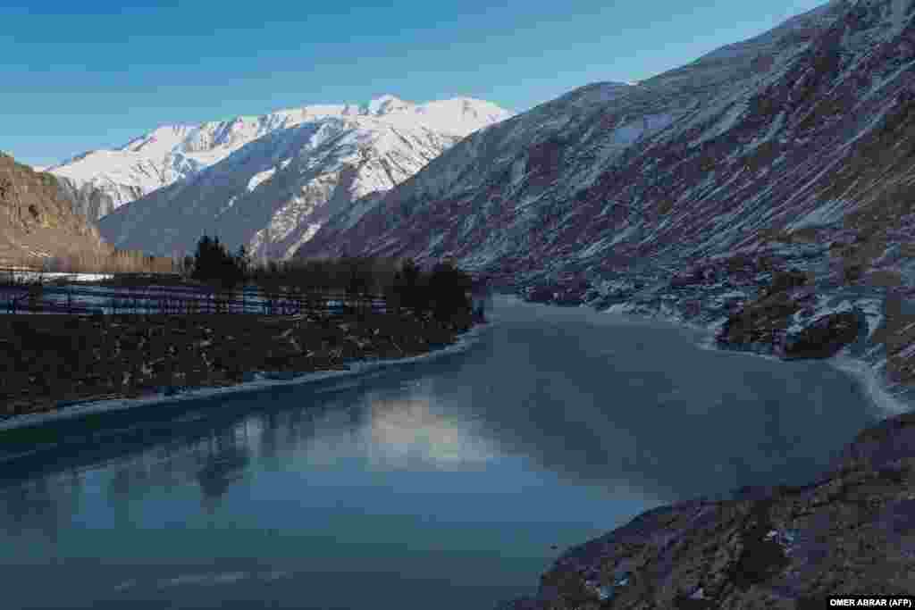 A view of the frozen Kokcha River in Fayzabad in Badakhshan Province 