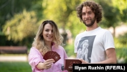 The creator of Cards Against Bulgarianness: lawyer Mimi Shishkova-Petrova (left) and screenwriter Radoslav Petrov. "Being a patriot does not mean being blind to our negative qualities as Bulgarians," Petrov says.