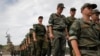 Российские военные на марше в поддержку вторжения в Украину. Волгоград, 11 июля 2022 года.