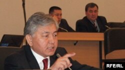 СДПнын депутаты Иса Өмүркулов