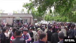 Петровкадагы тополоңдон кийинки элдик жыйын. 27-апрель, 2009-жыл.
