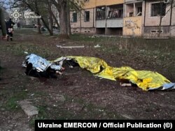 Тела погибших в результате российского обстрела города Кривой Рог