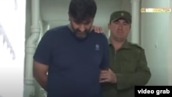 Азизулло Абдуллоев дал признательные показания в подготовленном пресс-центром МВД РТ телесюжете. Как были получены показания, неизвестно.