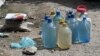 Plastik çüýşelere gaplanan suw