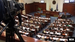  Opozita maqedonase e udhëhequr nga LSDM-ja, pas një viti e gjysmë kthehet në Kuvend.