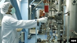 Iran's uranium-enrichment facility near Isfahan (file photo)