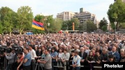 ՀԱԿ-ի հանրահավաքը Ազատության հրապարակում: 8-ը մայիսի 2012թ.