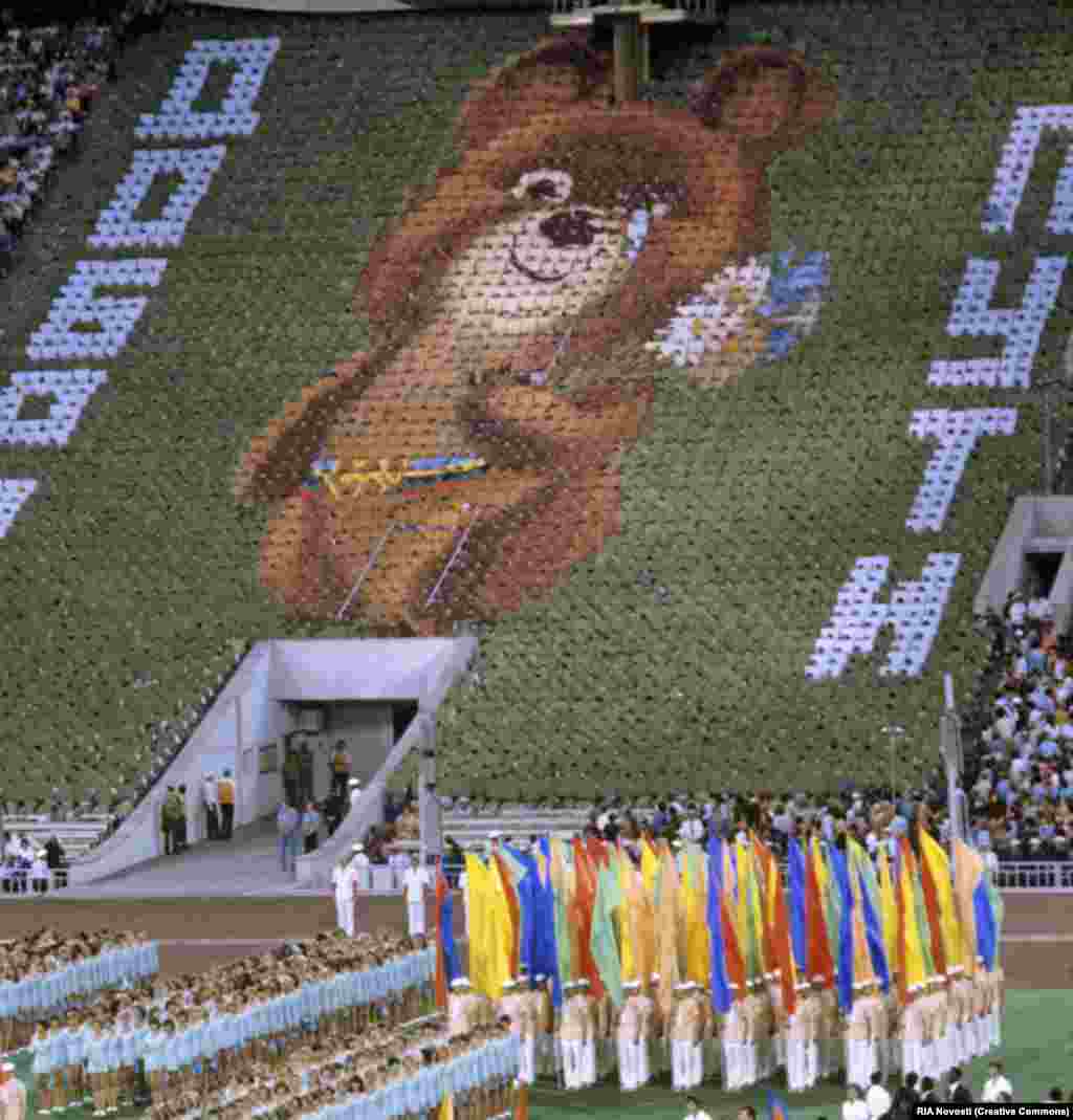 A giant image of Misha, made up of “human pixels,” sheds a tear during the closing ceremony. Four years after the boycott-affected Moscow games, the Soviet Union and several other communist nations boycotted the 1984 Summer Olympics, held in Los Angeles.