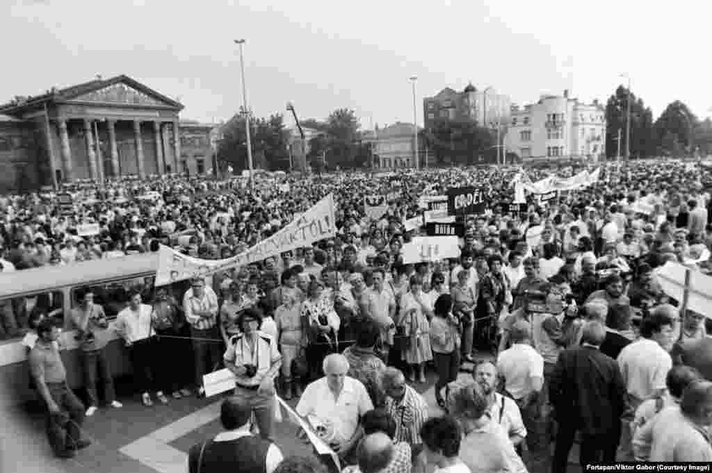 A demonstration is held in Budapest against the destruction of villages in Transylvania on June 27, 1988. In June 1988, police in Budapest allowed tens of thousands of demonstrators to protest against plans in Romania to destroy thousands of villages in Transylvania, a largely ethnic Hungarian region. Romanian ruler Nicolae Ceausescu intended to resettle Transylvania's villagers into state-run “agro-industrial” centers.
