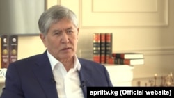 Экс-президент КР Алмазбек Атамбаев.