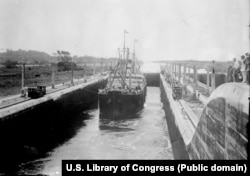 1914-nji ýylyň 15-nji awgustynda Panama kanalyndan ilkinji bolup, Ankon SS gämisi geçdi.