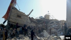 Imagini ale ultimelor bombardamente din nordul Sirie la Idlib