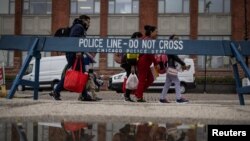 ABŞ-nyň immigrasiýa we gümrük gullugynyň (ICE) deportasiýa sanawynda Türkmenistandan 40 adamyň görkezilýändigi aýdylýar. 