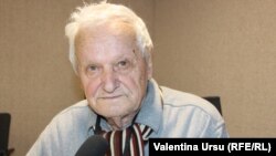 Scriitorul Vladimir Beșleagă în studioul Europei Libere