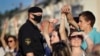 Oppozisiýanyň golawçylary 6-njy awgustda Minskde ýöriş geçirýär.