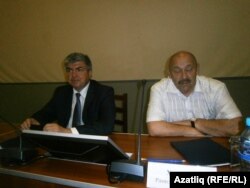 Чаллы башкарма комитеты җитәкчесе Наил Мәһдиев (с) һәм мәгариф идарәсе башлыгы Рамил Хәлимов