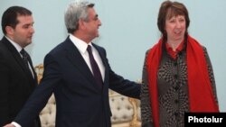 Հայաստան – Նախագահ Սերժ Սարգսյանի հանդիպումը Եվրոպական միության արտաքին գործերի եւ անվտանգության քաղաքականության հարցերով բարձր ներկայացուցիչ Քեթրին Էշթոնի հետ Երեւանում, 16-ը նոյեմբերի, 2011թ․