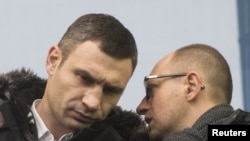 Kliciko și Iațeniuk pe Maidan.