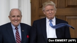 U.S. President Donald Trump (right) and Rudy Giuliani (file photo)