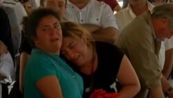 Ölənlərin dəfn mərasimi keçirilib, şüarlar səsləndirilib