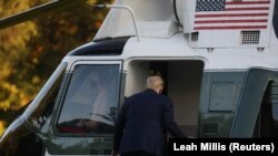 Трамп со хеликоптер пренесен во воената болница во Мериленд.