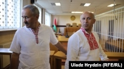 Генадзь Фядыніч і Ігар Комлік на судзе па «справе РЭП» 24 жніўня 2018 году